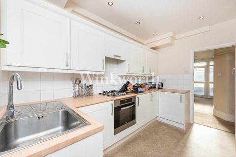17 Kenmare Gardens, London, N13 5DR