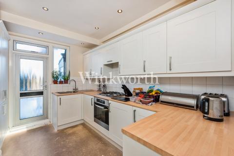 17 Kenmare Gardens, London, N13 5DR