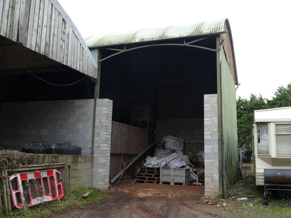 Open Canopy barn 332sq.ft