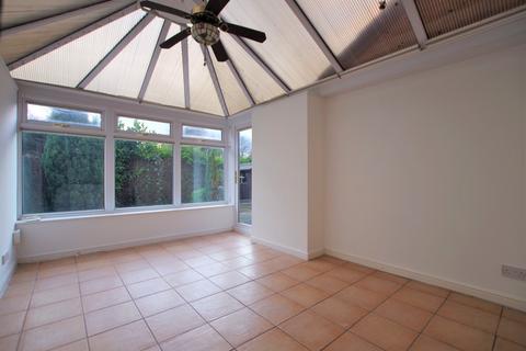 30 Ashbrook Close, Uttoxeter, ST14 8UL