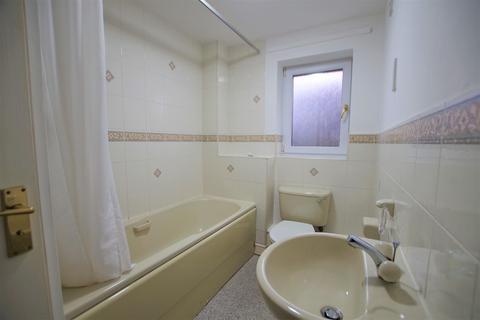 30 Ashbrook Close, Uttoxeter, ST14 8UL
