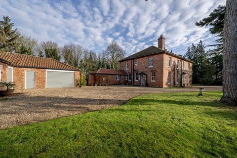 5 bedroom farm house for sale - North Pickenham