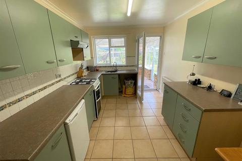 2 bedroom bungalow for sale - Poplar Close, March
