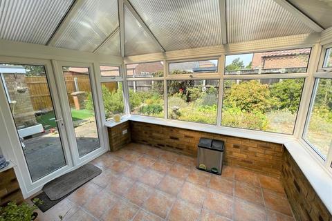 2 bedroom bungalow for sale - Poplar Close, March