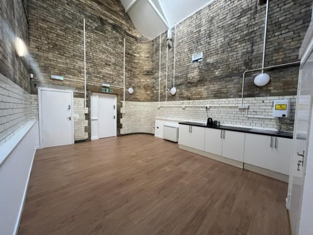 Unit 1314 Tynemouth Station, Tynemouth Retail property (high street