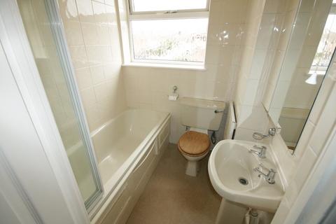 18a Erith Crescent, Romford, RM5 3JJ