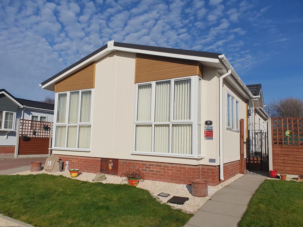 Cherry Mews, Marston, Northwich 2 bed park home for sale £190,000