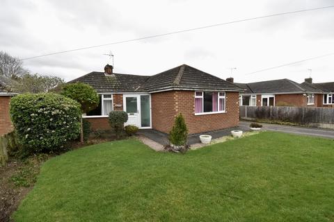 3 bedroom detached bungalow for sale - Torksey Avenue, Saxilby, Lincoln