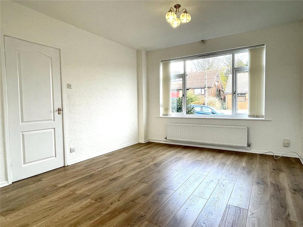 Trent Road, Shaw, OL2 3 bed terraced house £900 pcm (£208 pw)