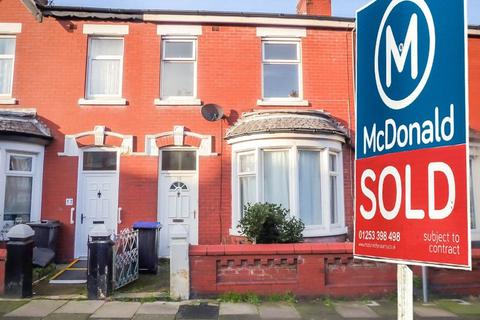 15 Manor Road, Blackpool, FY1 4EA
