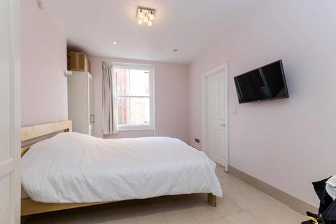 1 bedroom flat to rent, Kensington Hall Gardens, Beaumont Avenue, London