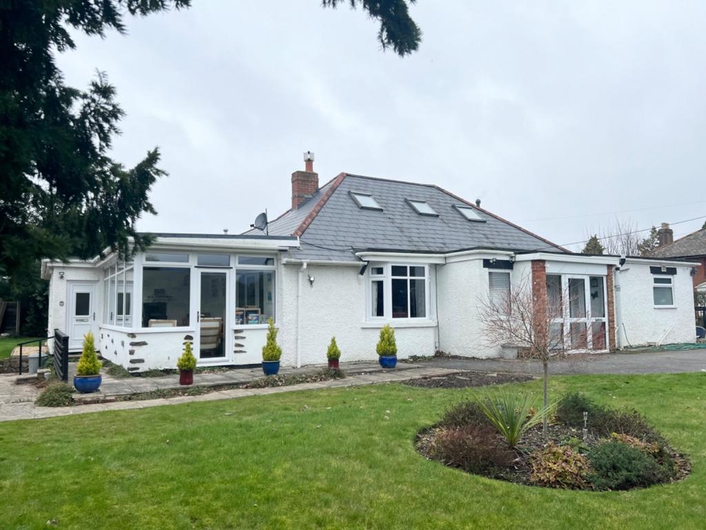 Stonehills, Fawley, Southampton, Hampshire, SO45 1DU 4 bed detached