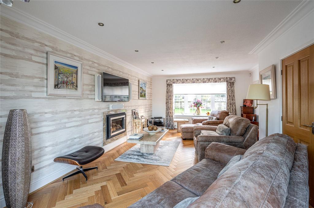 Hollybush Green, Collingham, LS22 5 bed detached house £995,000