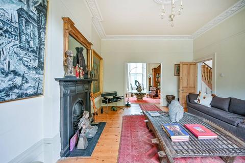 17 Grove Crescent, Kingston Upon Thames, KT1 2DD