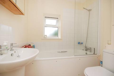 Flat 2, 97 Western Road, Mitcham, CR4 3EE