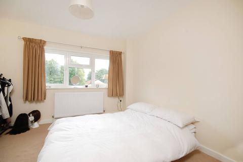 Flat 2, 97 Western Road, Mitcham, CR4 3EE