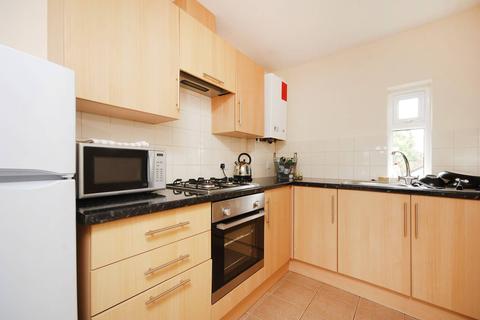 Flat 2, 97 Western Road, Mitcham, CR4 3EE