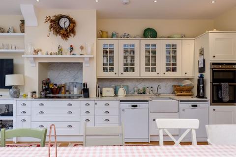 42 Melrose Gardens, London, W6 7RW
