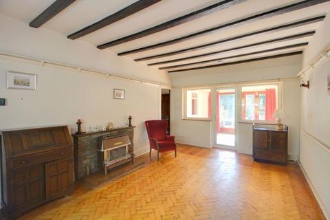 9 Monahan Avenue, Purley, CR8 3BB