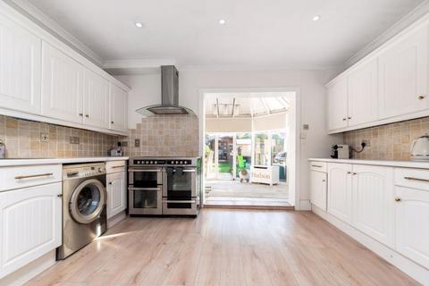 28 Wyncham Avenue, Sidcup, DA15 8ER