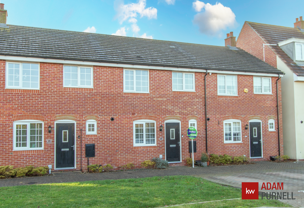 Sansome Drive, Hinckley, Leicestershire 3 bed terraced house £230,000