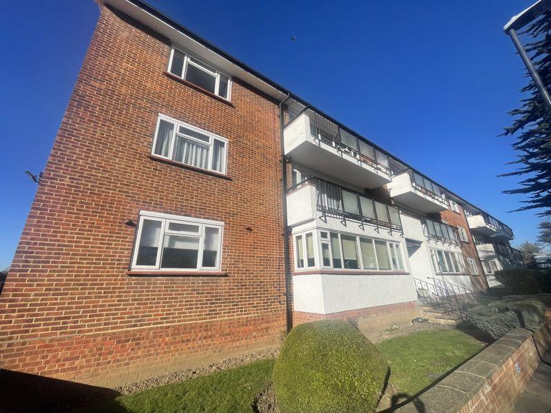 Newly decorated spacious 3 bedroom ground floor apartment Stonegrove