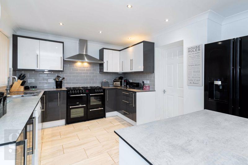 Burwood Close, Hereford, HR1 1DQ 4 bed detached house £485,000