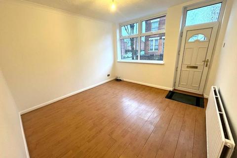 2 bedroom terraced house to rent, St Albans Road, Arnold, Nottingham, NG5 6GW