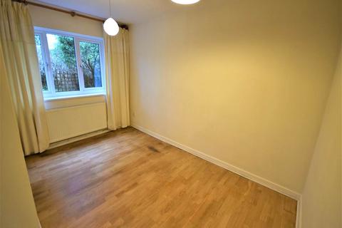 3 bedroom detached house to rent - Milborne Close, Upton, Chester
