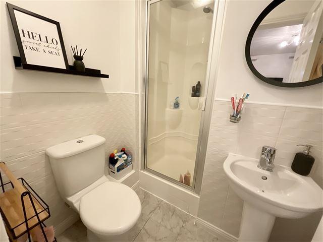 En Suite Shower Room