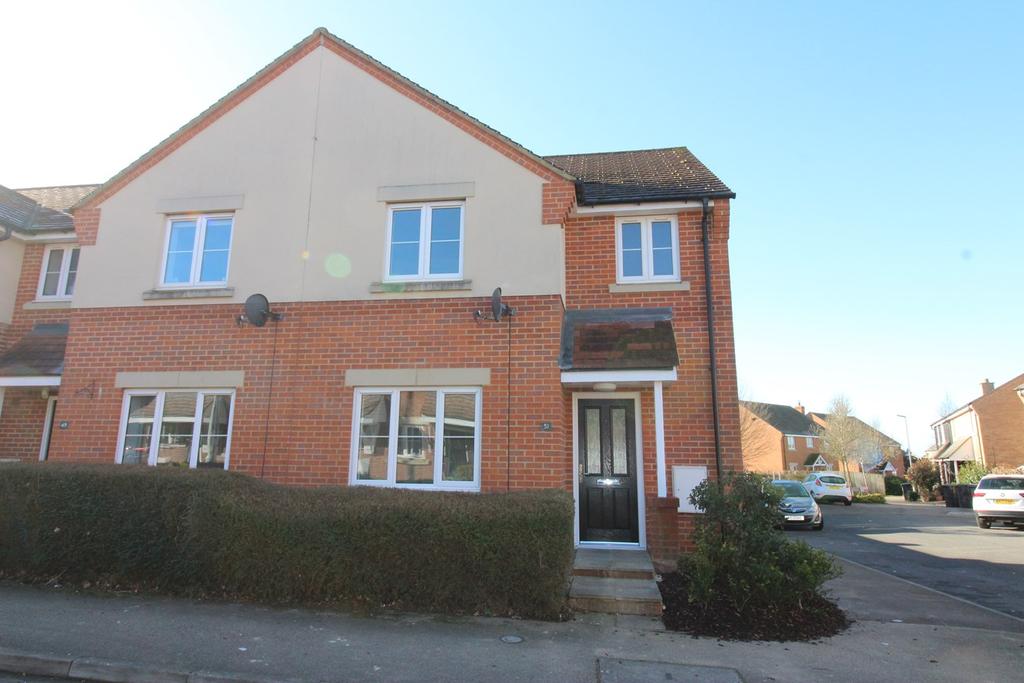 Maple Close, Pulloxhill, Bedford, MK45 3 bed end of terrace house £