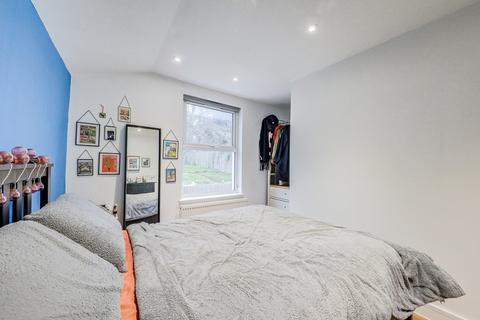 1 bedroom flat for sale - Brownhill Road, Catford, London, SE6