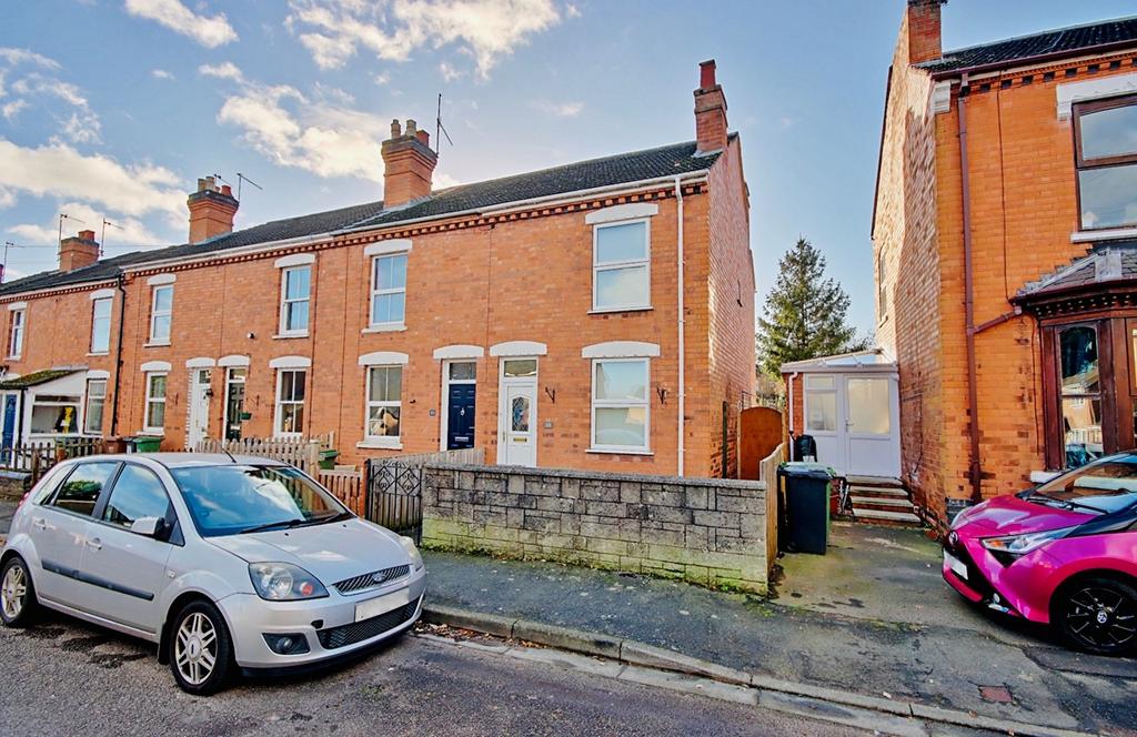 Sydney Street, Barbourne, Worcester, WR3 2 bed end of terrace house £230,000
