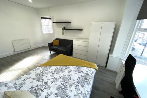 Studio to rent, Flat 4 397 Ecclesall Road, Sheffield