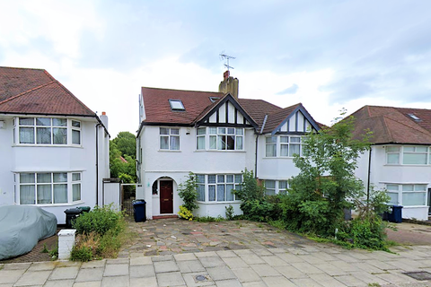 7 bedroom semi-detached house to rent - Holders Hill Drive, Hendon