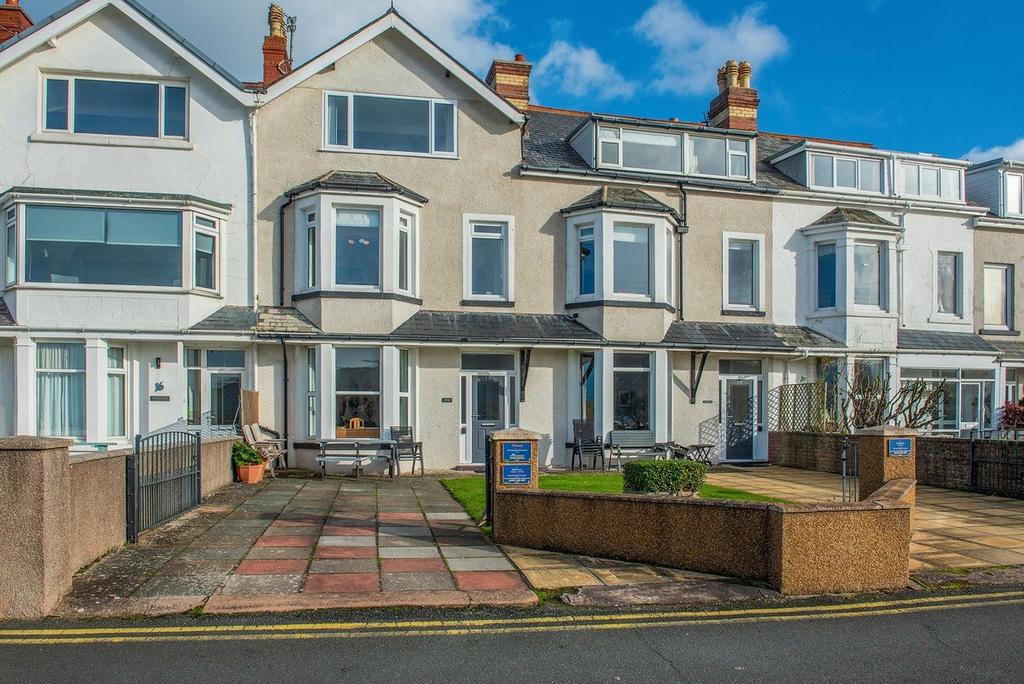 Marine Crescent, Deganwy Village... 2 bed apartment £275,000
