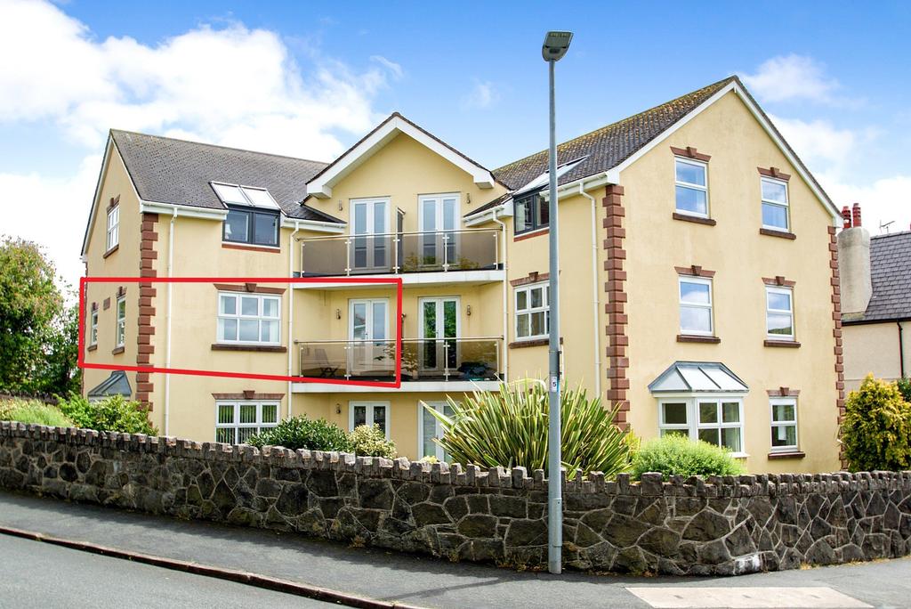 Albert Drive Albert Drive, Deganwy, Conwy, LL31 2 bed apartment - £289,000