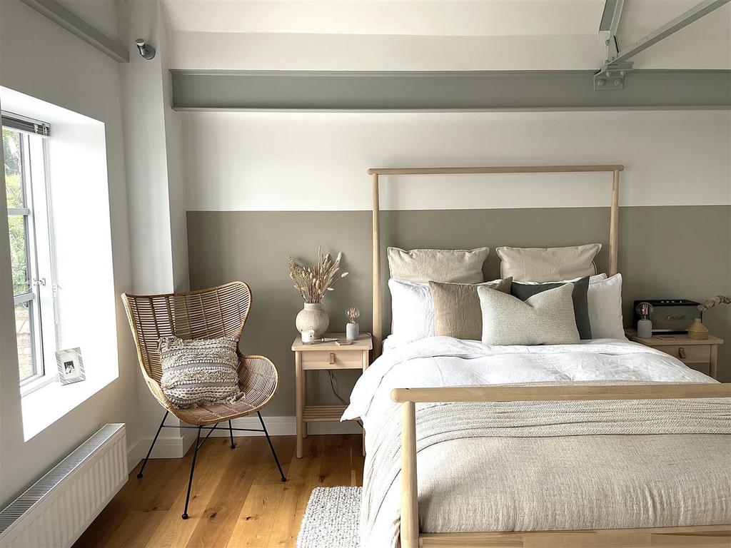 Master Bedroom 3.jpg