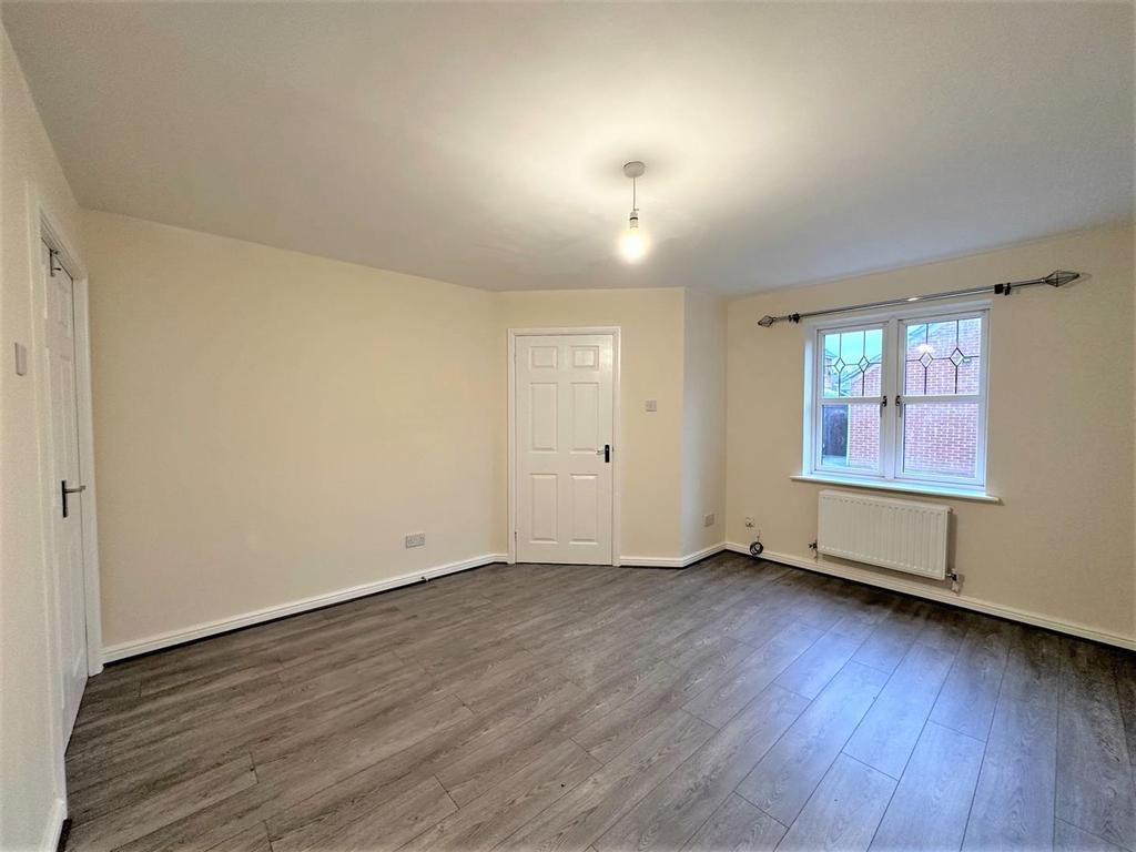 Appletree Lane, Redditch 3 bed property £1,100 pcm (£254 pw)