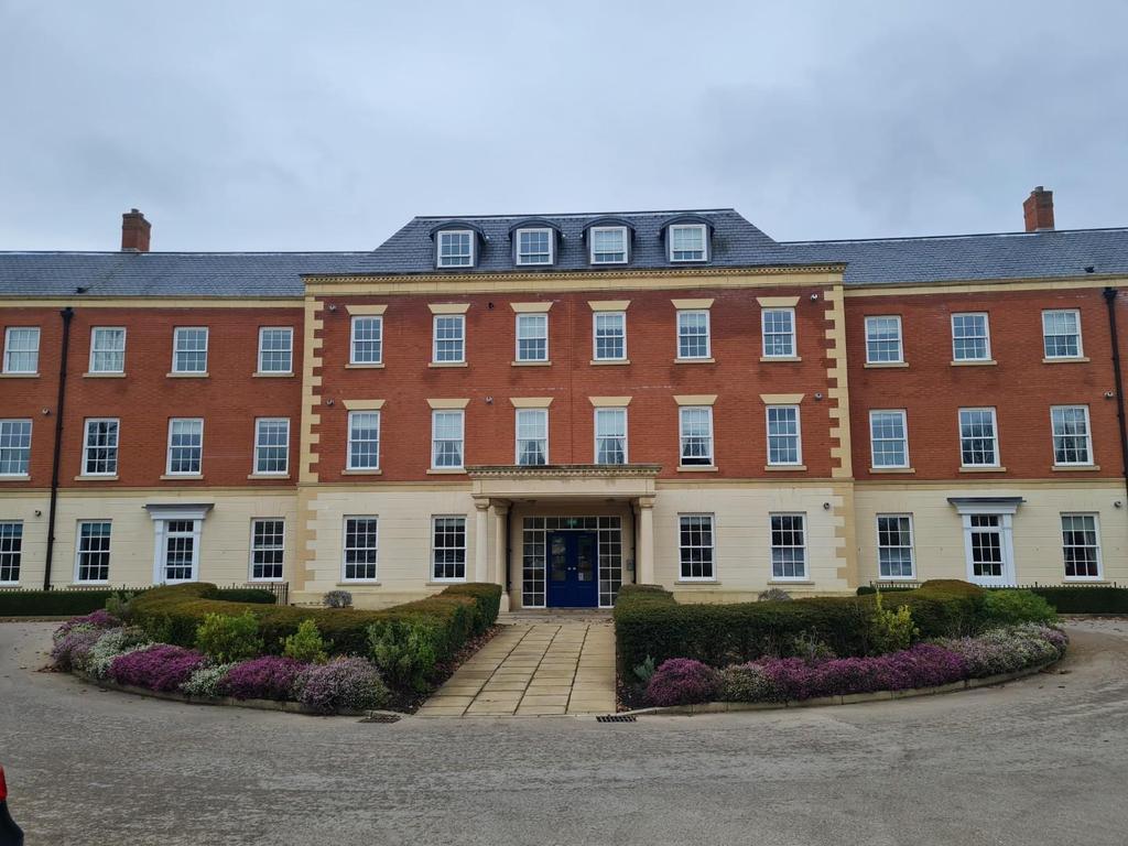 Kensington oval, Boathouse Field, Lichfield 2 bed house £950 pcm (£