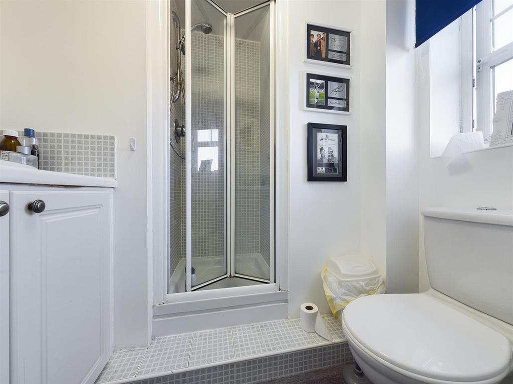 Ensuite: