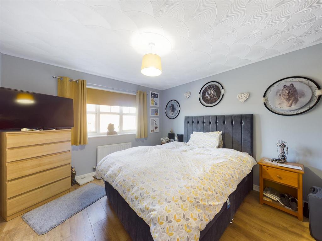 Bedroom: