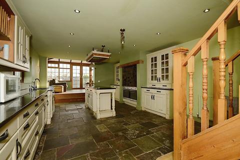125 Cross Hill, Ecclesfield, Sheffield, S35 9YS