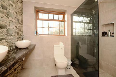 125 Cross Hill, Ecclesfield, Sheffield, S35 9YS