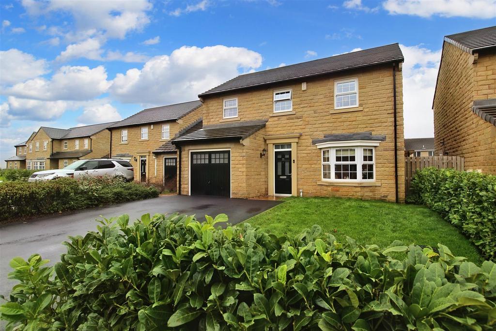 Vicarage Meadows, Holmfirth, Huddersfield, HD9 1DZ 4 bed detached house for sale £425,000