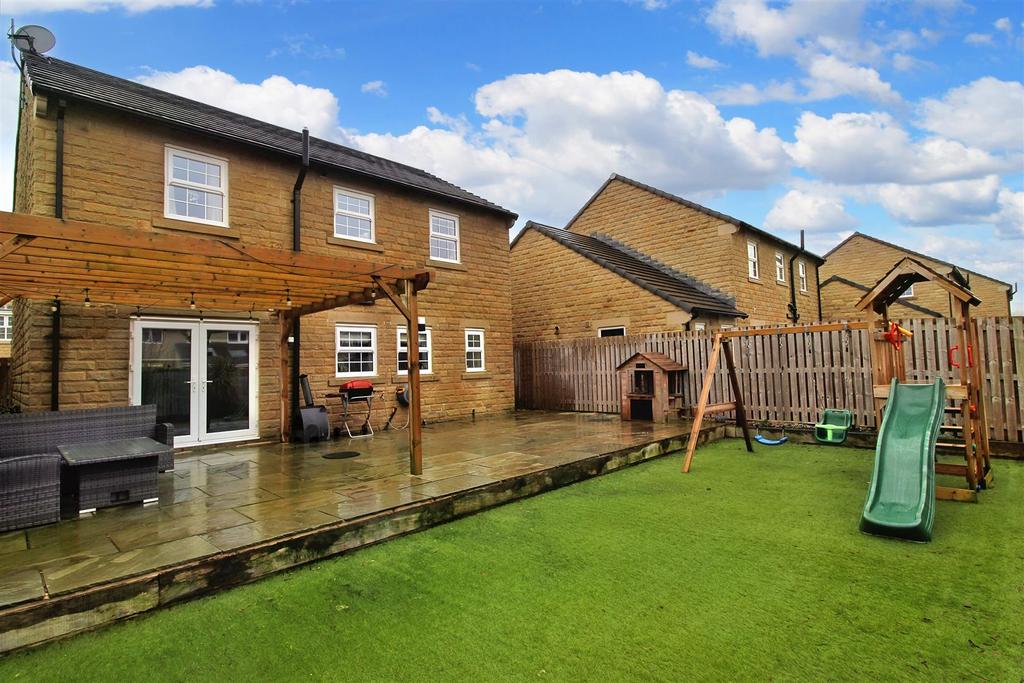Vicarage Meadows, Holmfirth, Huddersfield, HD9 1DZ 4 bed detached house for sale £425,000
