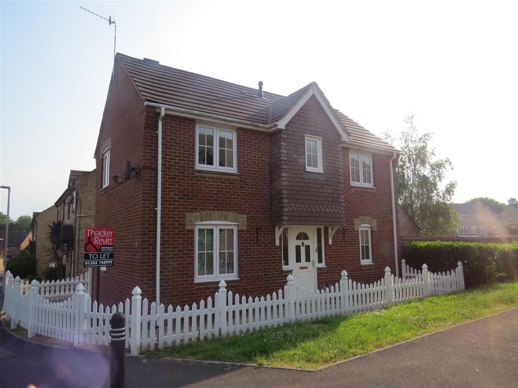 Jacobs Road, Hamworthy, Poole 3 bed detached house £1,400 pcm (£323 pw)