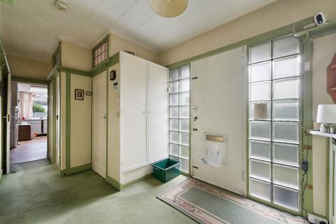 48 Chadacre Road, Epsom, KT17 2HE