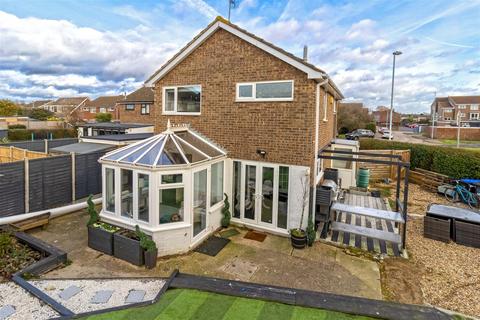 110 Boxgrove, Goring By Sea, Worthing, BN12 6LX