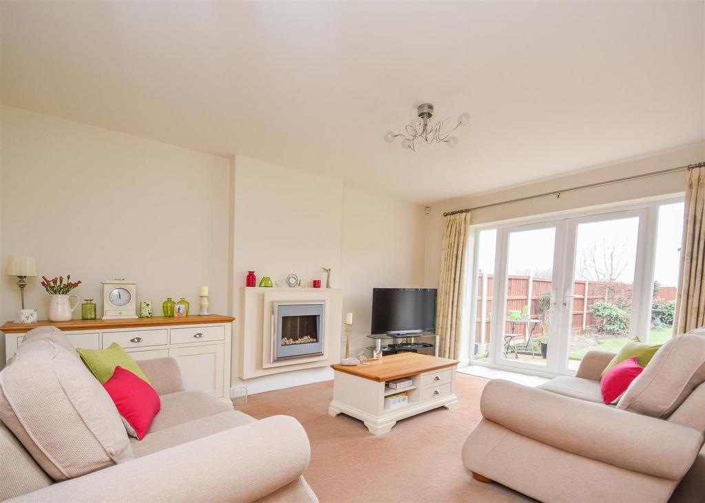 14 Berkeley Close, WV6 - Lounge.jpg